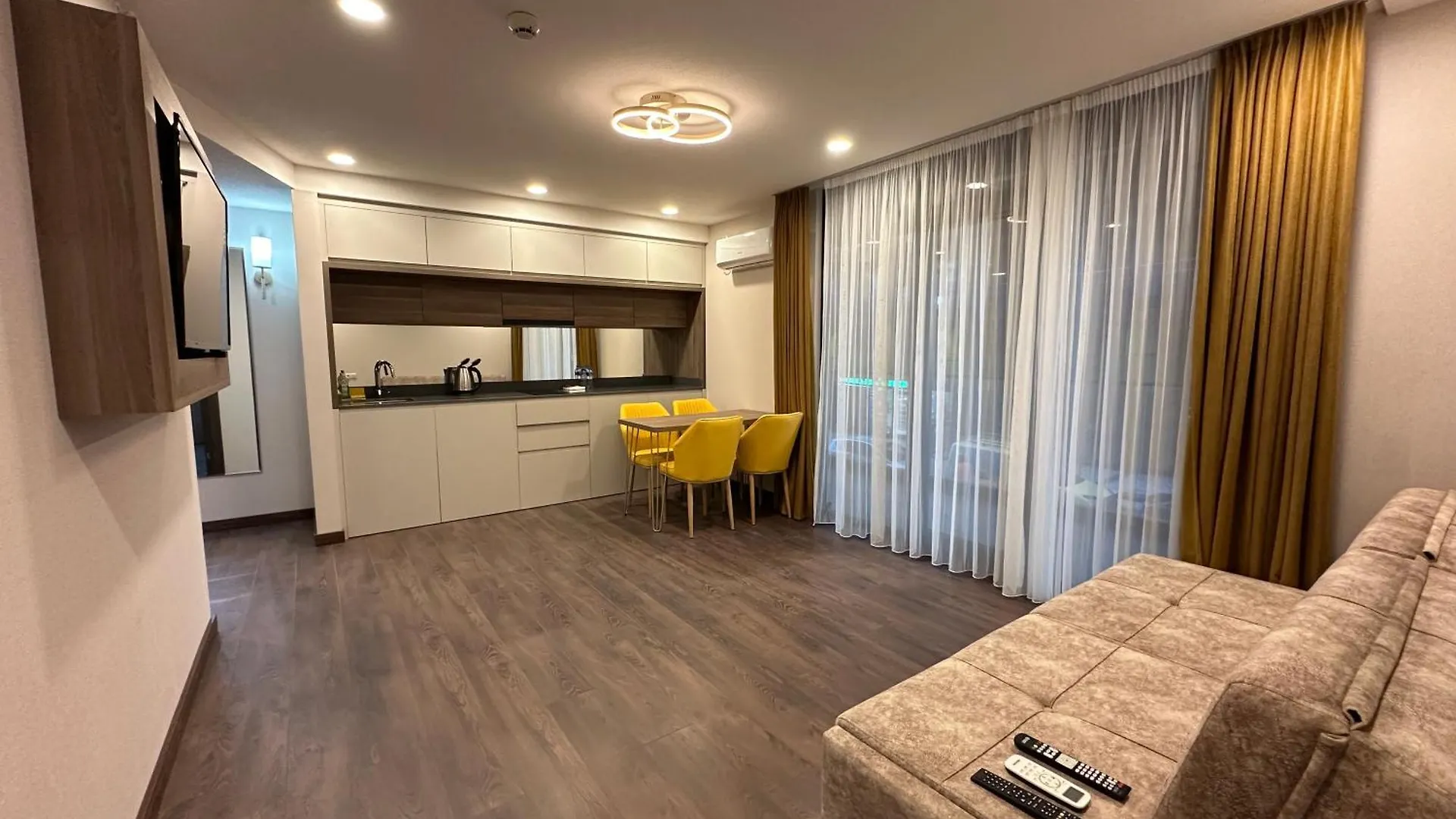 Beautiful Apartments Near The Sea Adlia Street Batumi
