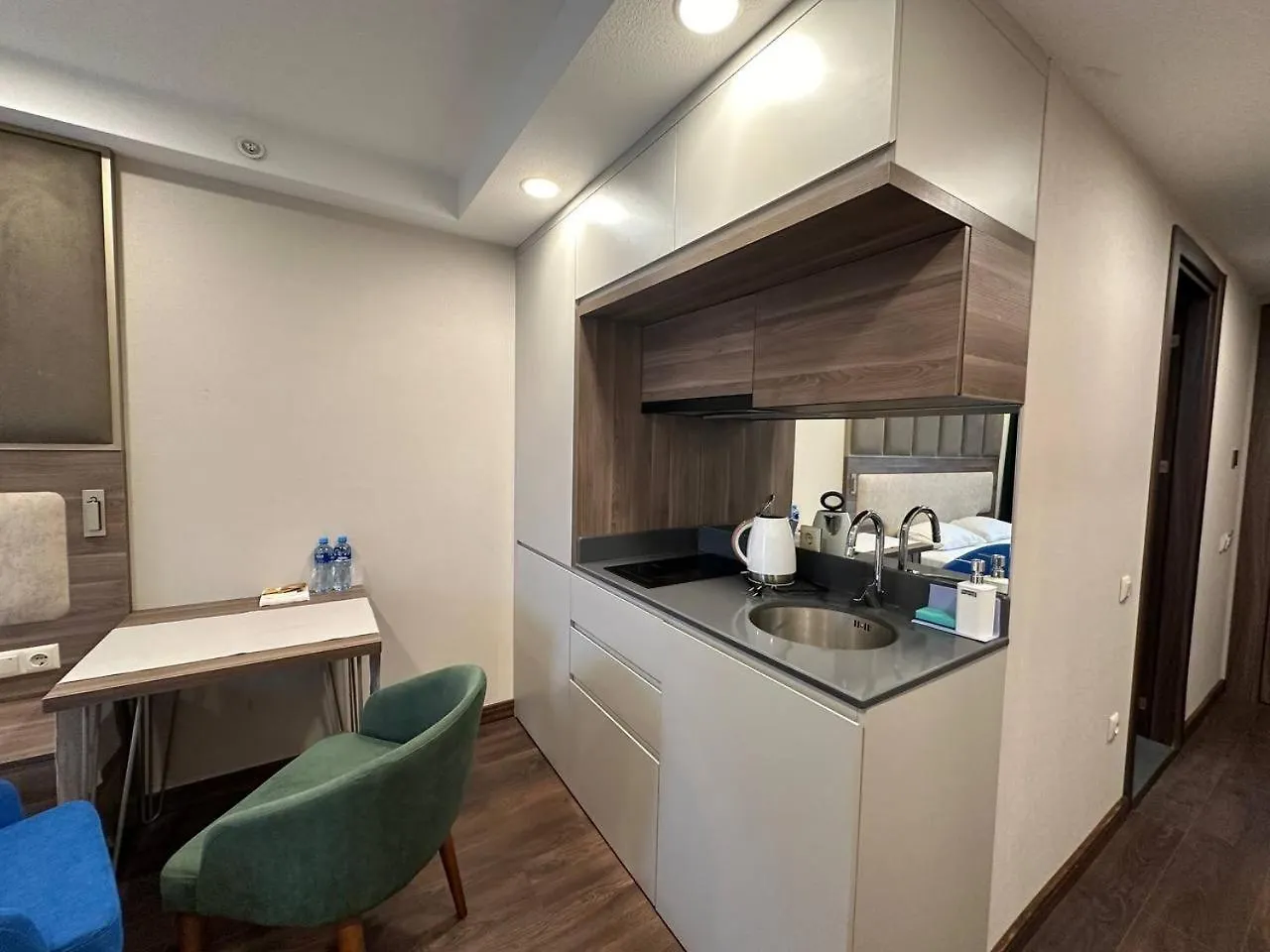 Aparthotel Beautiful Apartments Near The Sea Adlia Street Batumi