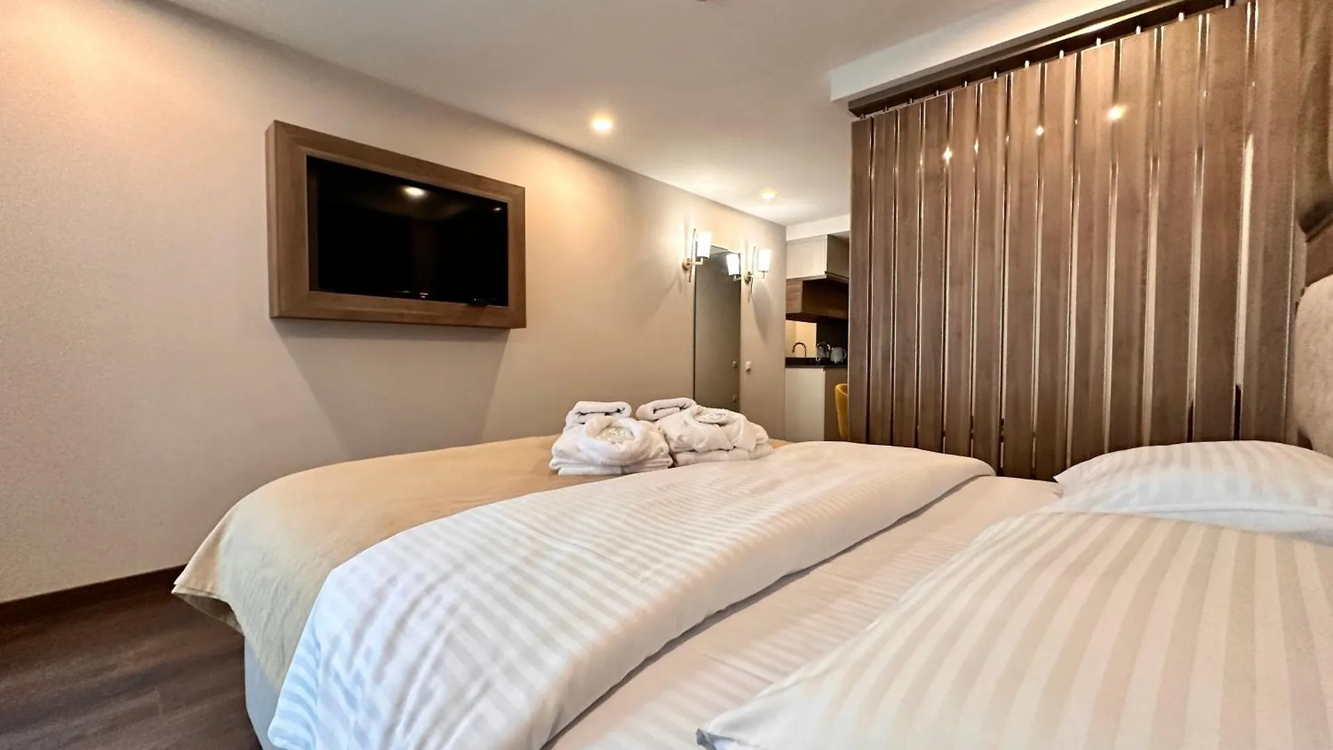 Beautiful Apartments Near The Sea Adlia Street Batumi Aparthotel